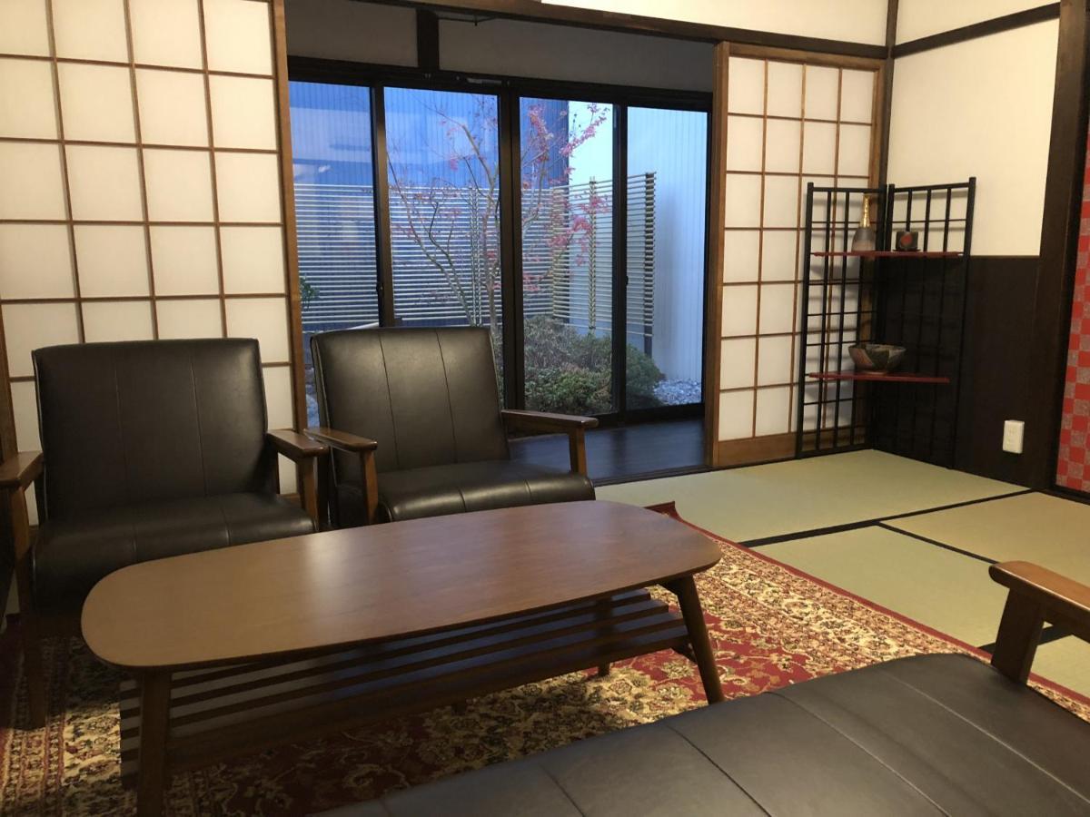 Taisho Aburaya Villa ทาคายาม่า ภายนอก รูปภาพ